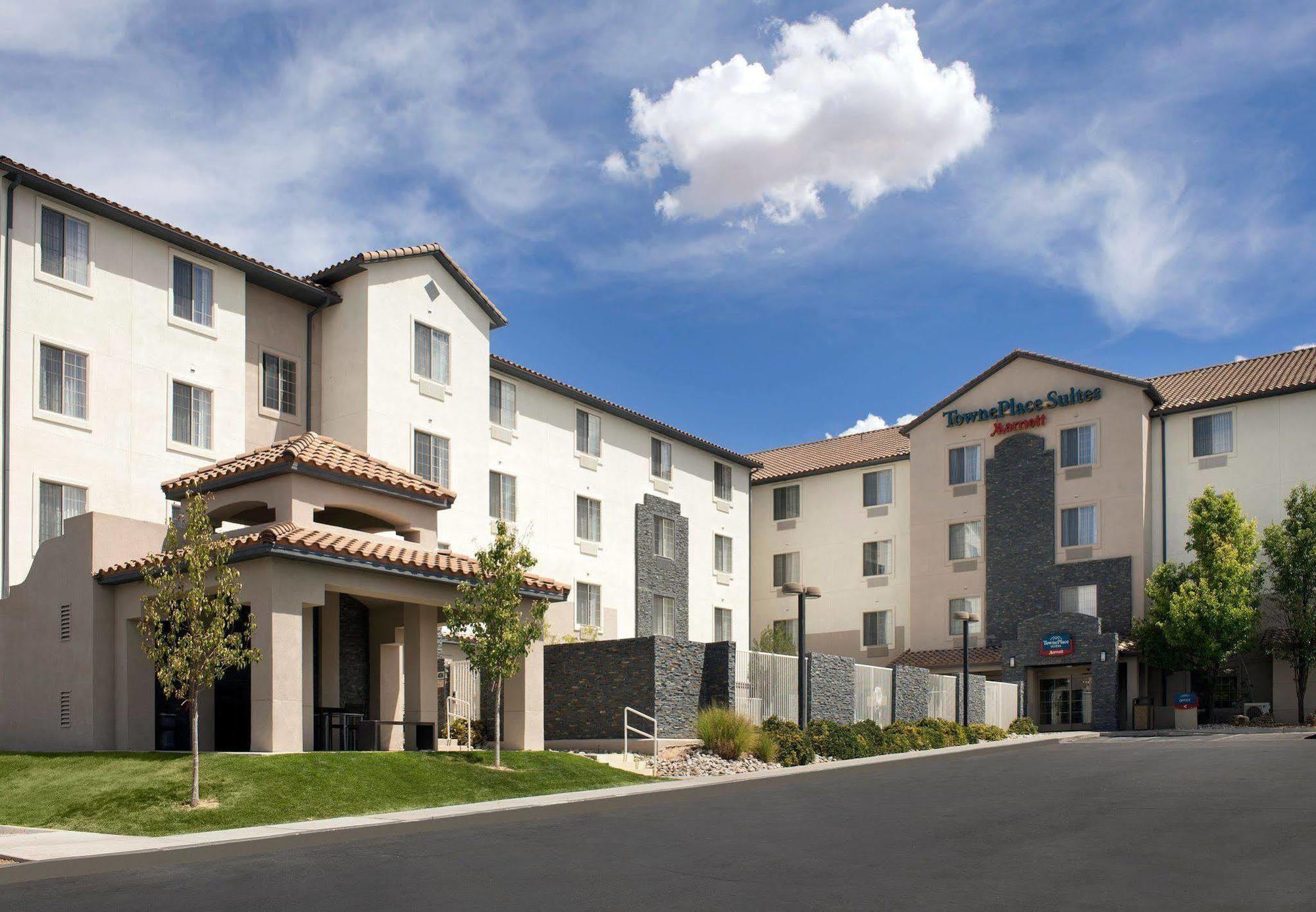 Towneplace Suites By Marriott Albuquerque Airport Exterior photo